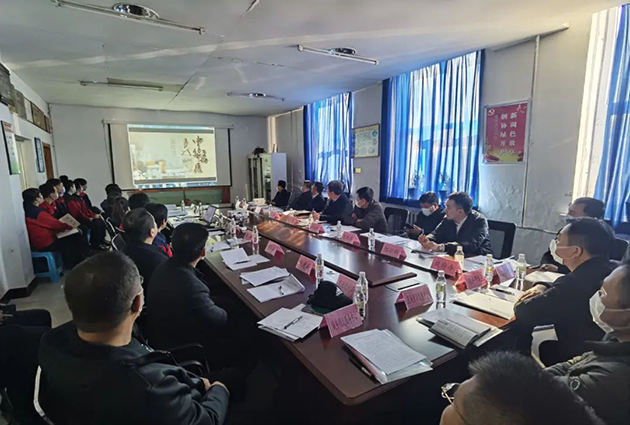 孙东深入完美网页版登录入口_完美(中国)制药有限责任公司主持召开现场